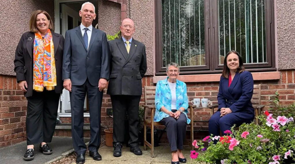 Lawrence Fagg and team outside a home with Kight home battery installation